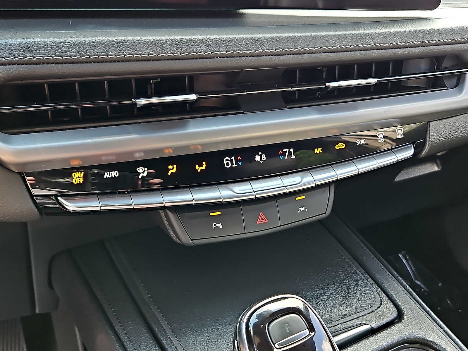2025 Cadillac XT4 AWD Premium Luxury