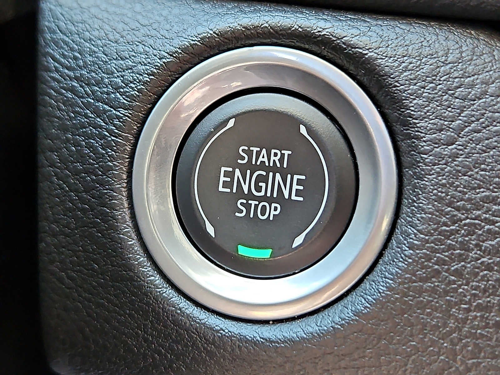 2025 Cadillac XT4 AWD Premium Luxury