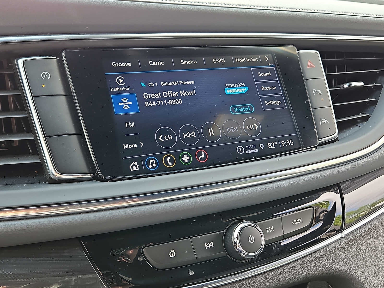 2023 Buick Enclave Essence