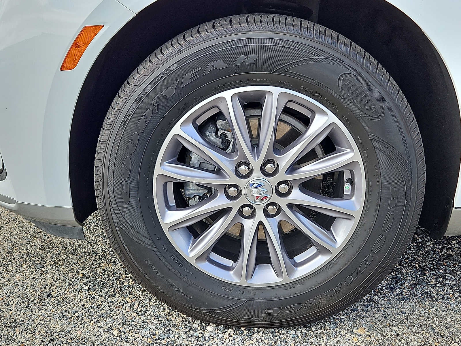 2023 Buick Enclave Essence