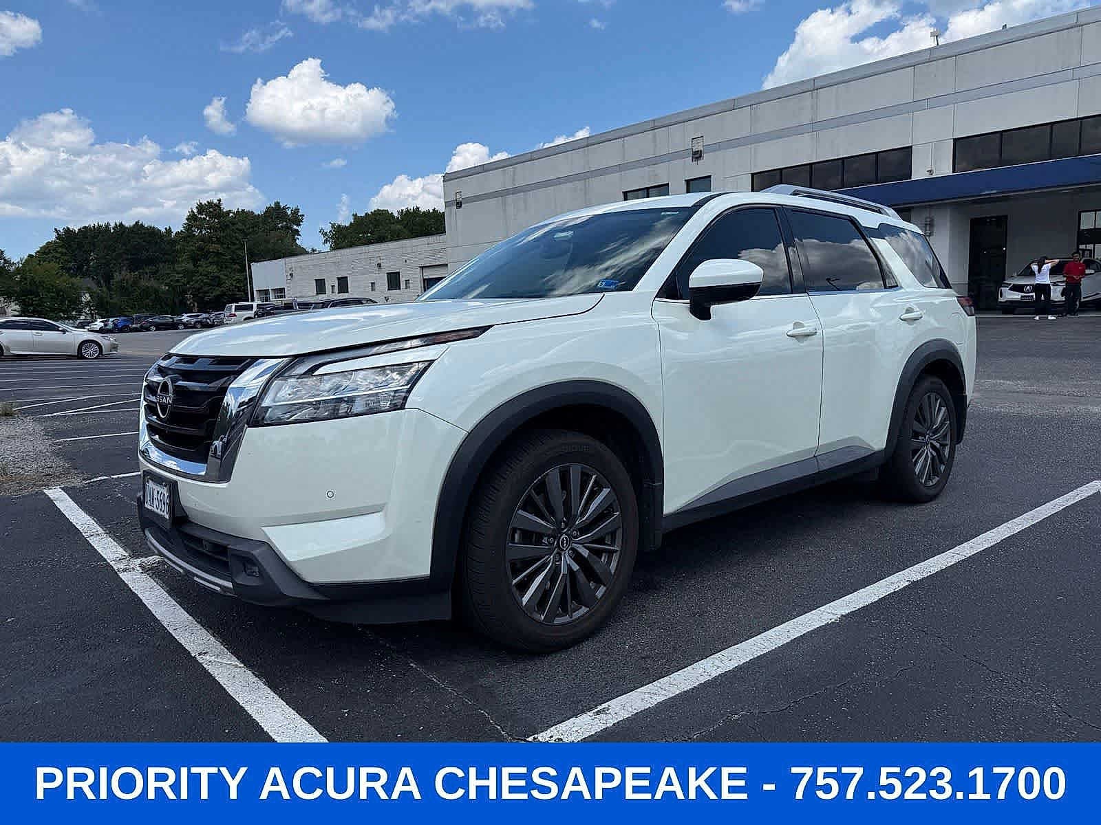 2022 Nissan Pathfinder SL