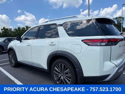 2022 Nissan Pathfinder SL